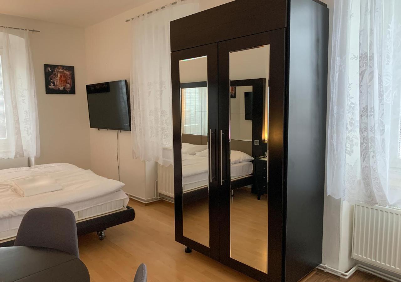 Penzion Mlynicky Dvur Hotel Cervena Voda Luaran gambar