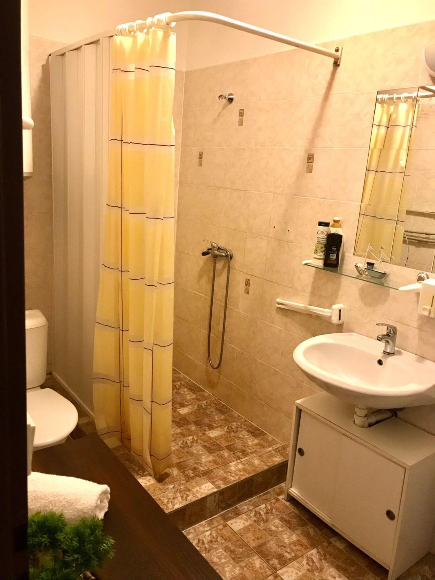 Penzion Mlynicky Dvur Hotel Cervena Voda Bilik gambar